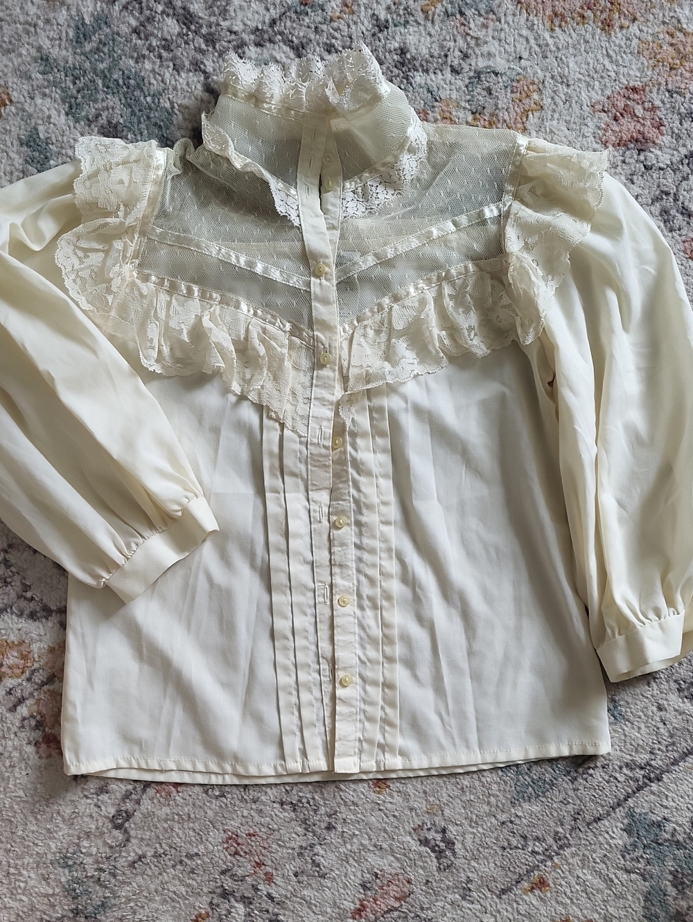 Vintage Gunne Sax lace High Neck Long Puffed Sleeve Button Up Blouse